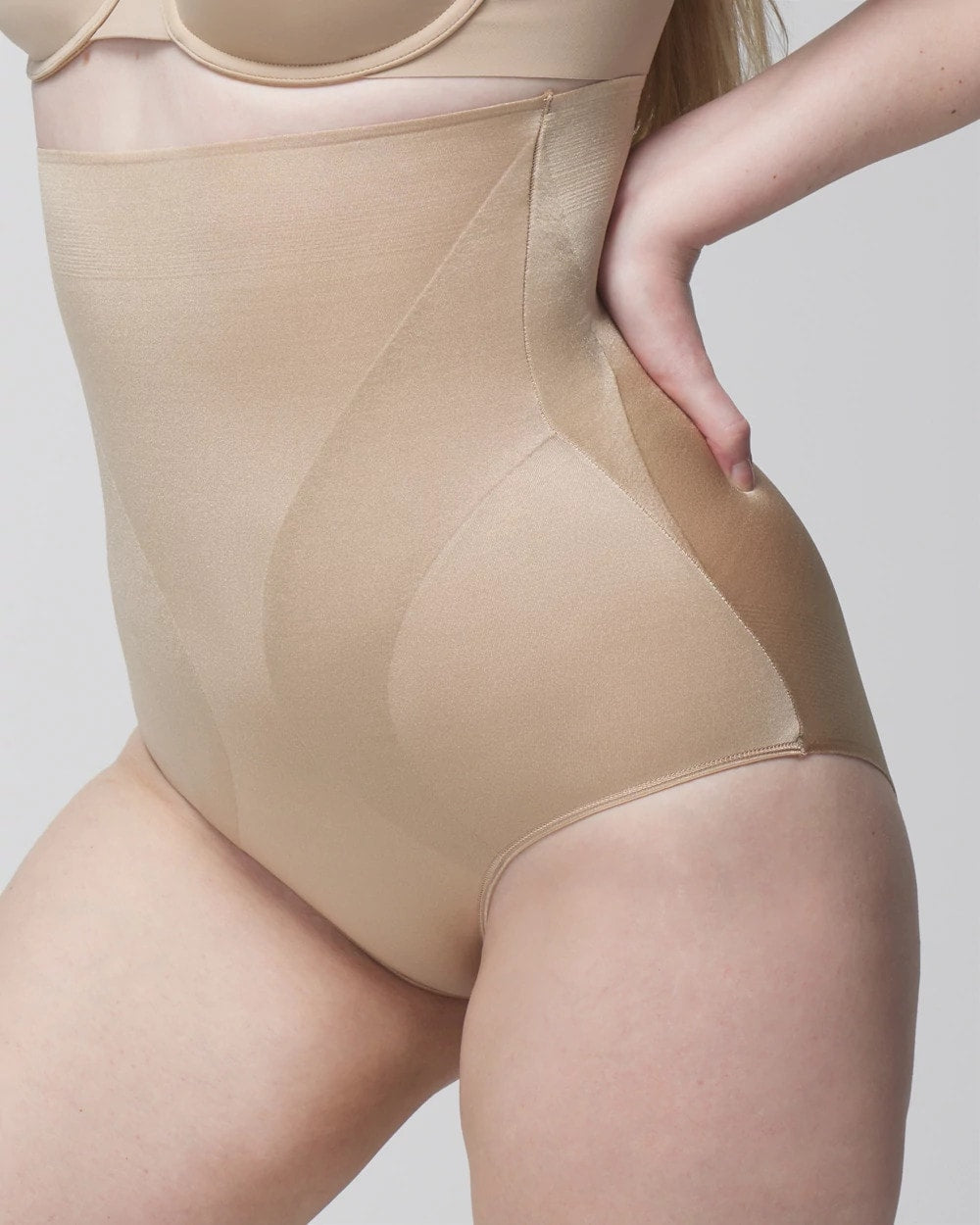 WARM AMBER Mid-Level Shaping Vanishing Edge High-Waist Brief