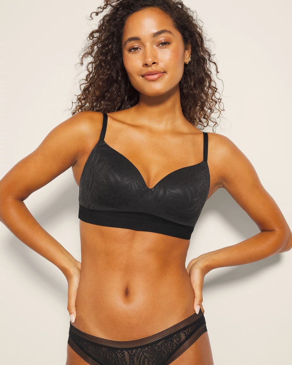 BLACK Wireless Bra with Lace