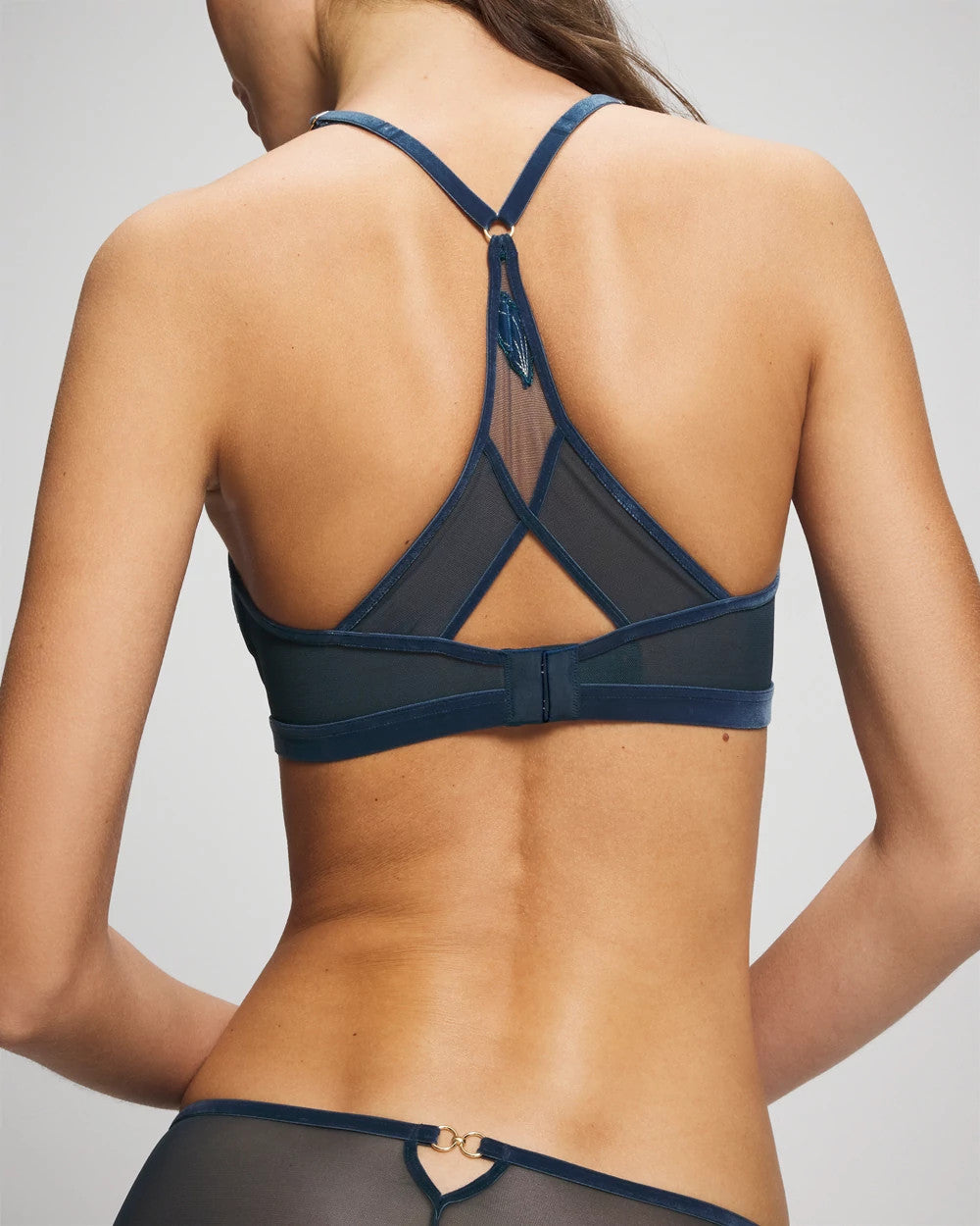 DARK HARBOUR Soma’s Sexiest Velvet Applique High Neck Bra