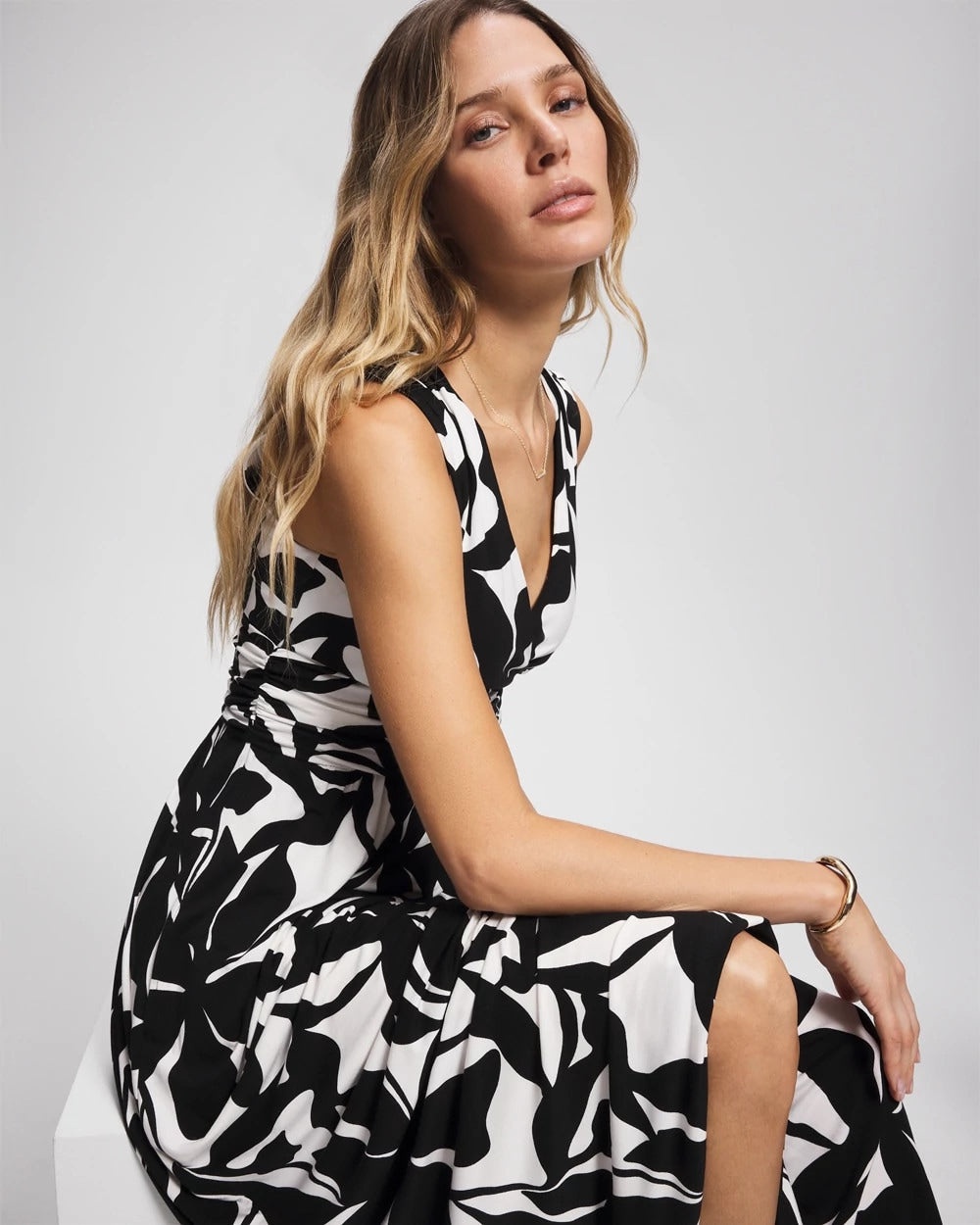 MEANDERING LEAF BLACK Goddess Maxi Bra Dress