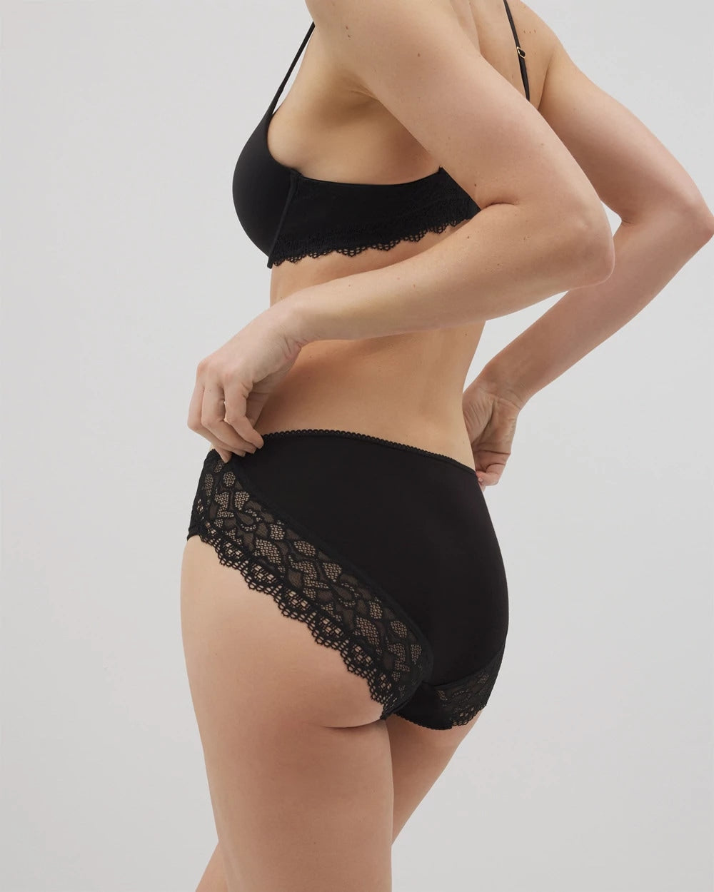 BLACK Lace Hipster