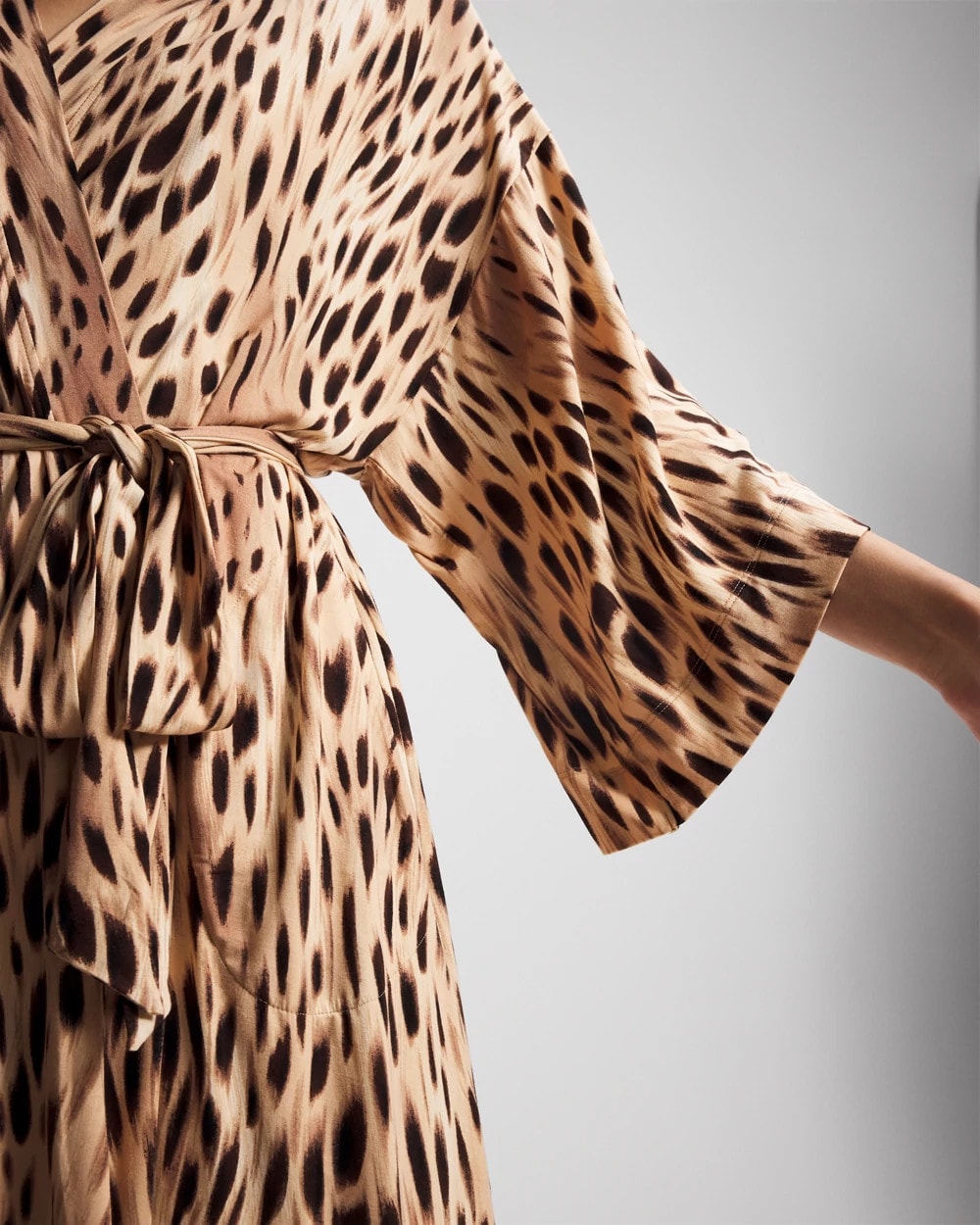 SPLENDID LEOPARD AMBER Short Robe