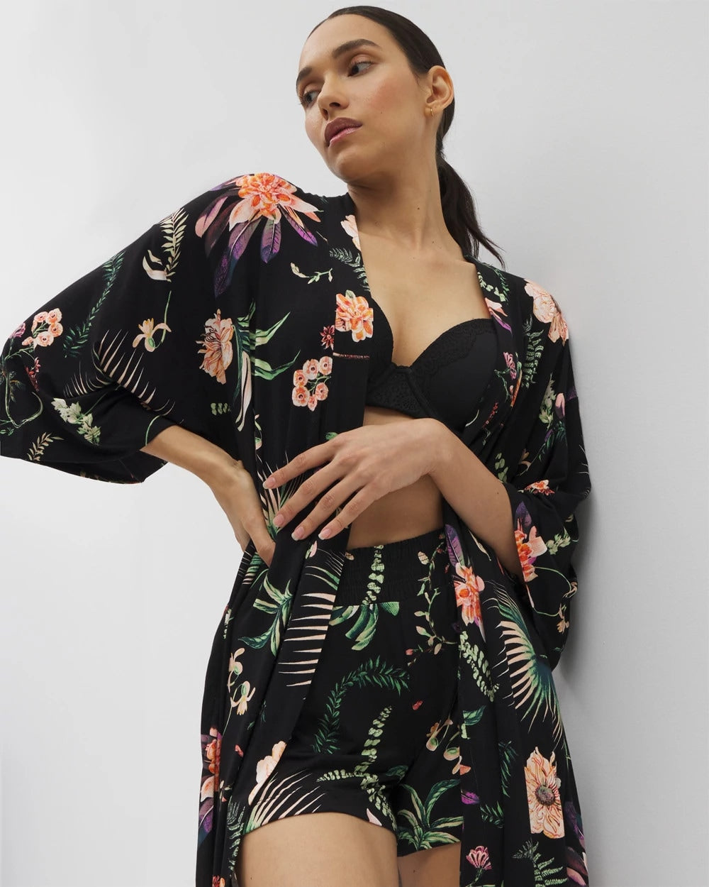 PARADISE PLUMES BLACK Short Robe