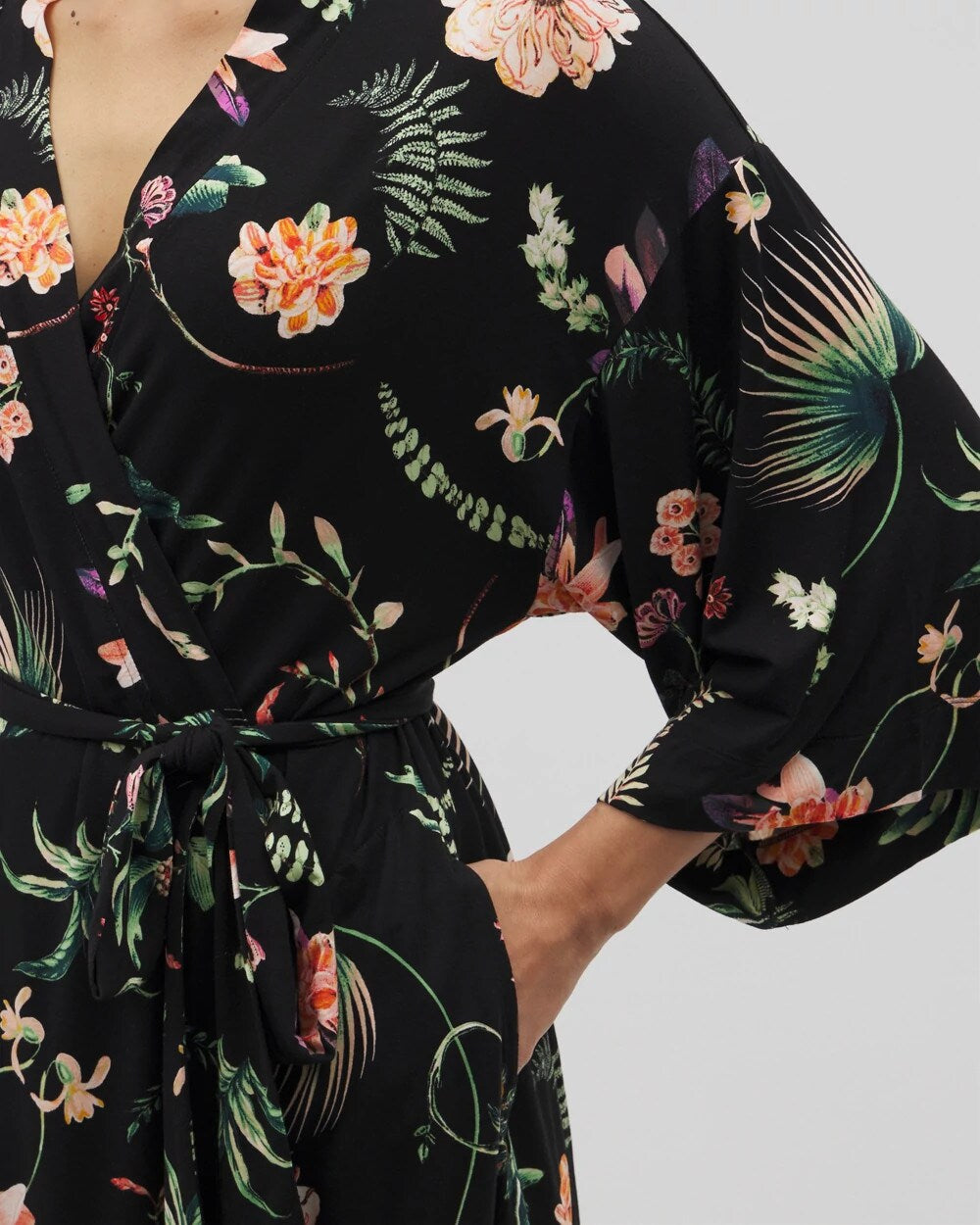 PARADISE PLUMES BLACK Short Robe