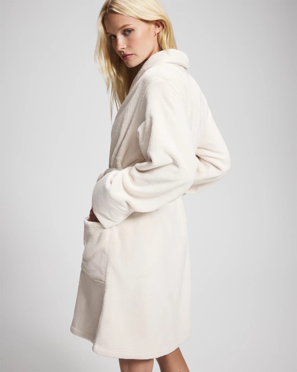 CHAMPAGNE DREAMS Plush Short Robe