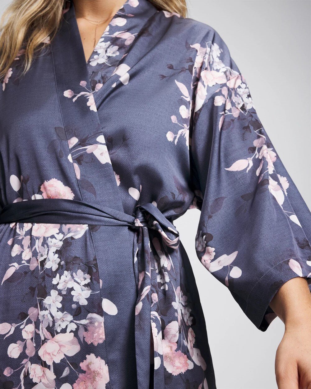 FLORAL DREAMS GRAY Short Robe