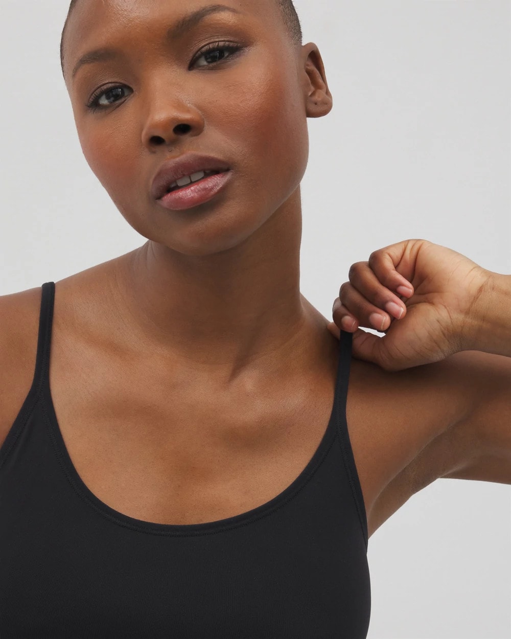 BLACK Mid-Level Shaping Seamless Cami