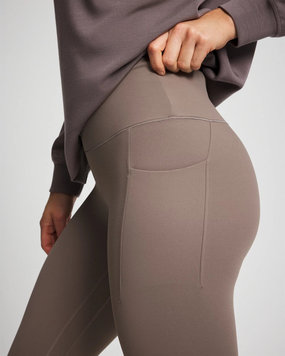 DARK TAUPE 24/7 High-Waist Legging