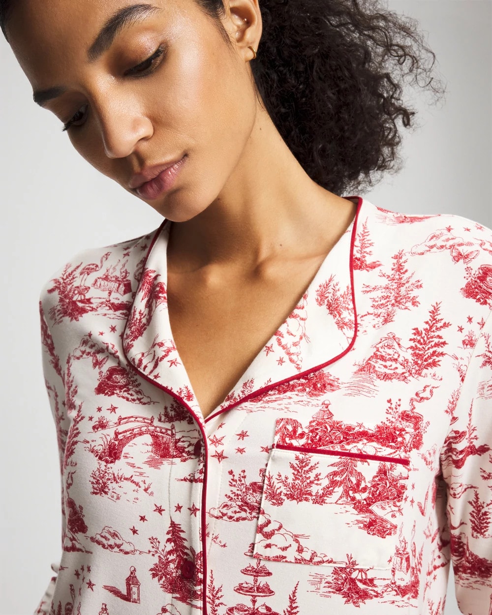 ENCHANTED TOILE CHAMPAGNE Piped Long-Sleeve Notch Pajama Top