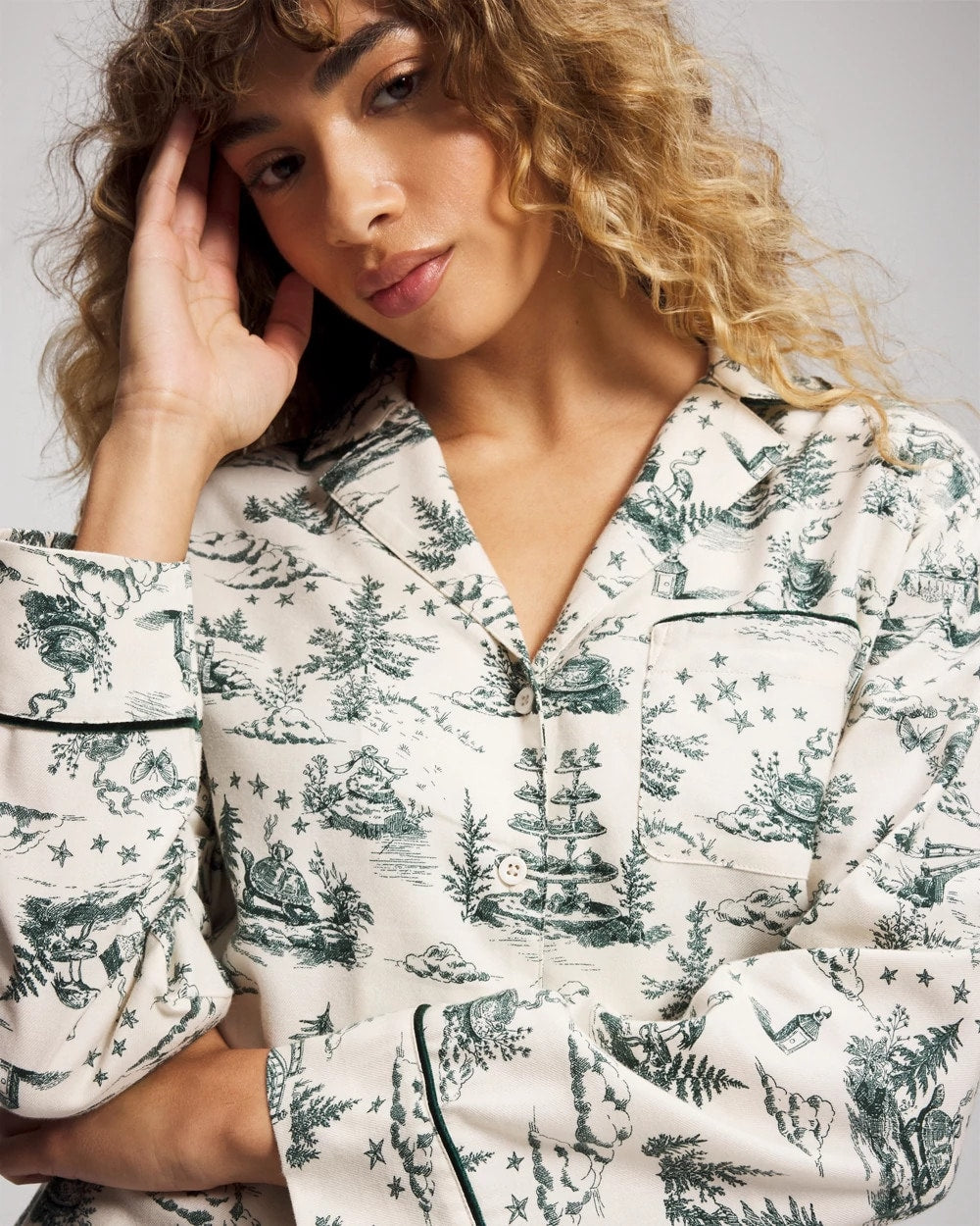 ENCHANTED TOILE GREEN Long-Sleeve Notch Collar Pajama Top