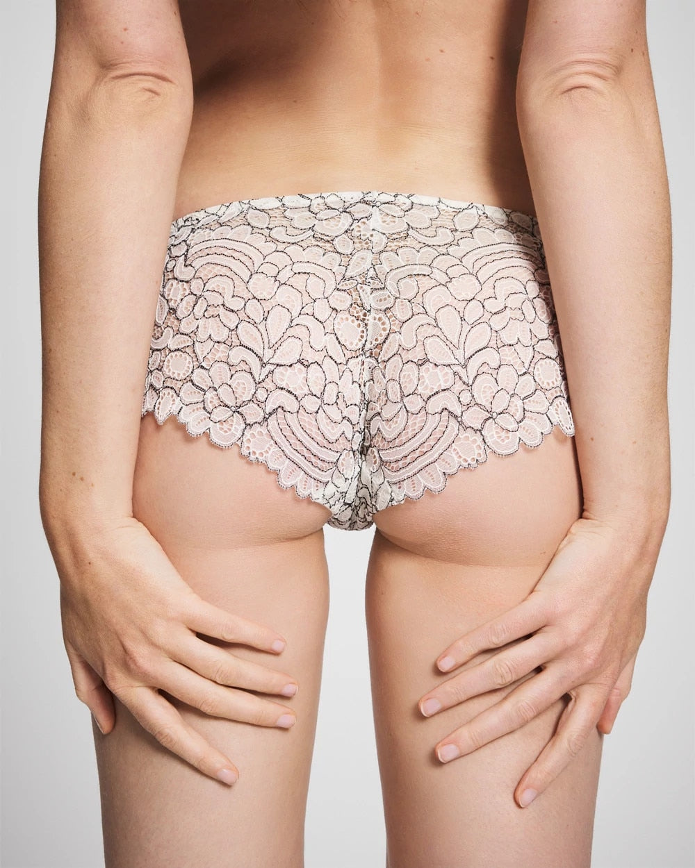 IVORY/BLACK CD Corded Lace Cheeky Hipster Panty