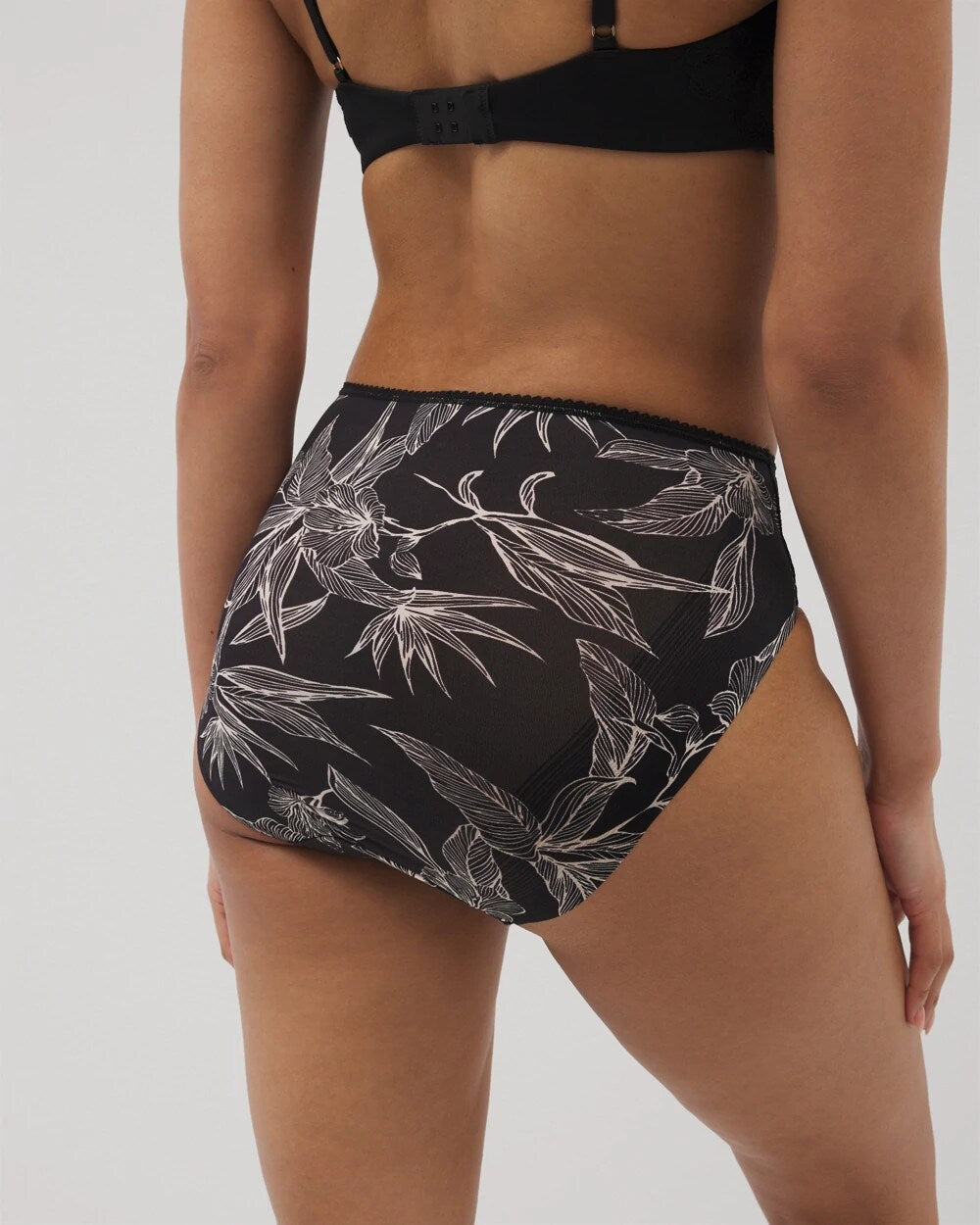 PLUMERIA BLOOMS BLK CH Edge High-Leg Panty with Lace