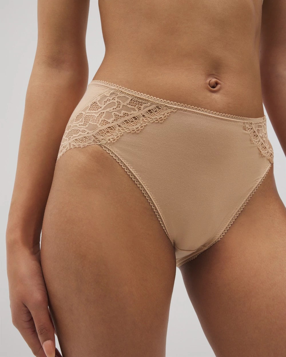 WARM AMBER High-Leg Panty with Enchanting Lace