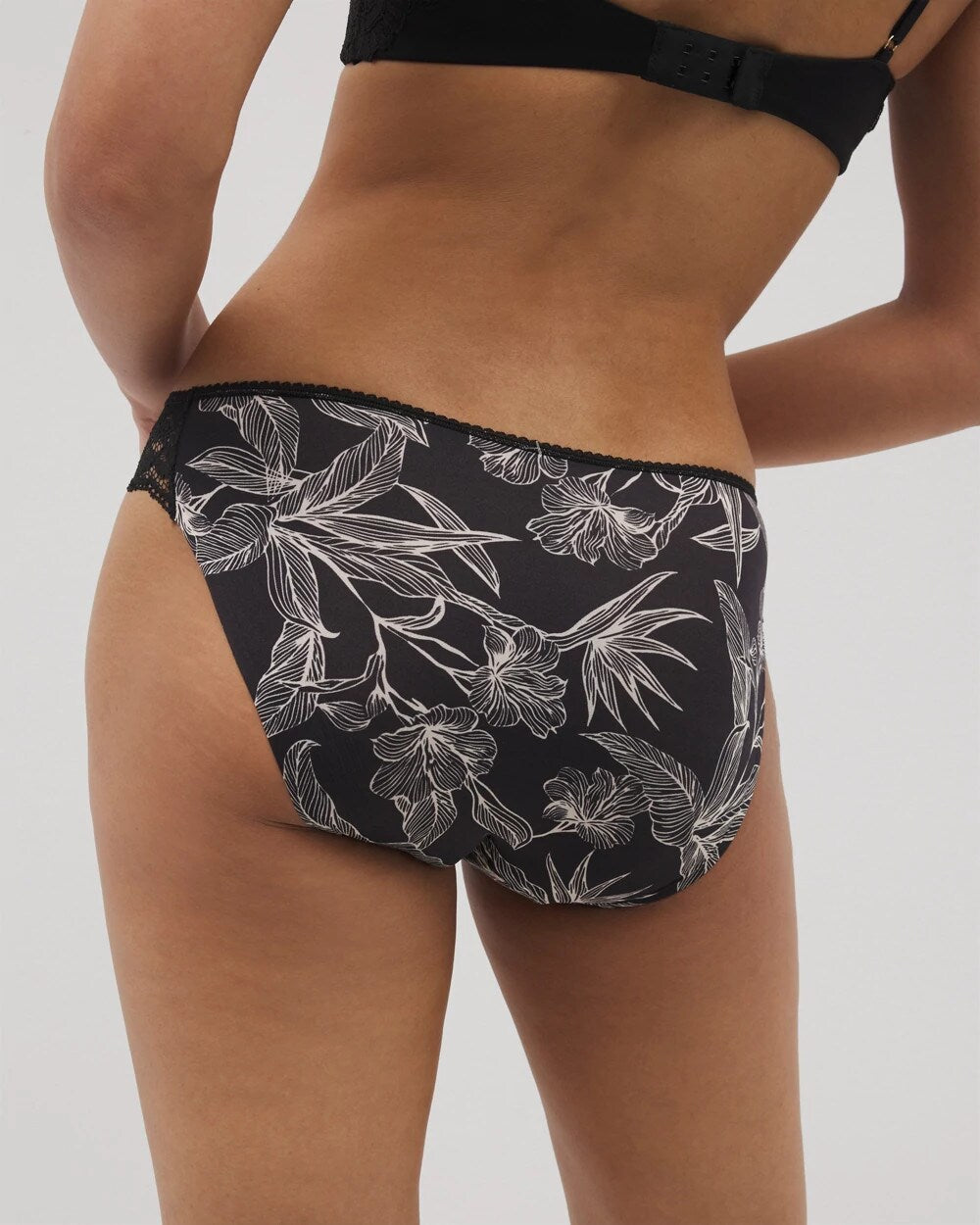 PLUMERIA BLOOMS BLK CH Edge Bikini Panty with Lace