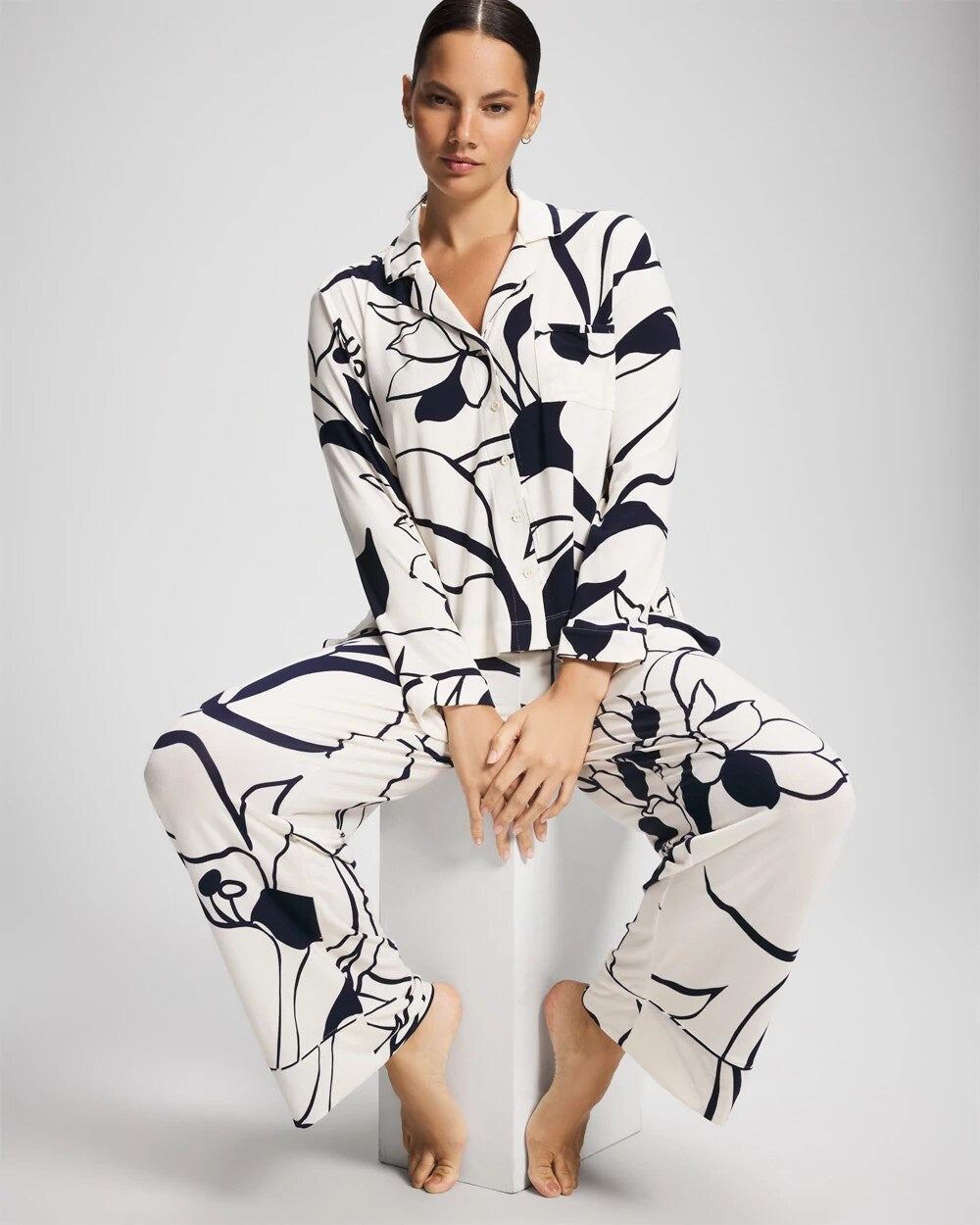 NOUVEAU FLORA CHAMP Long-Sleeve Notch Collar Pajama Top