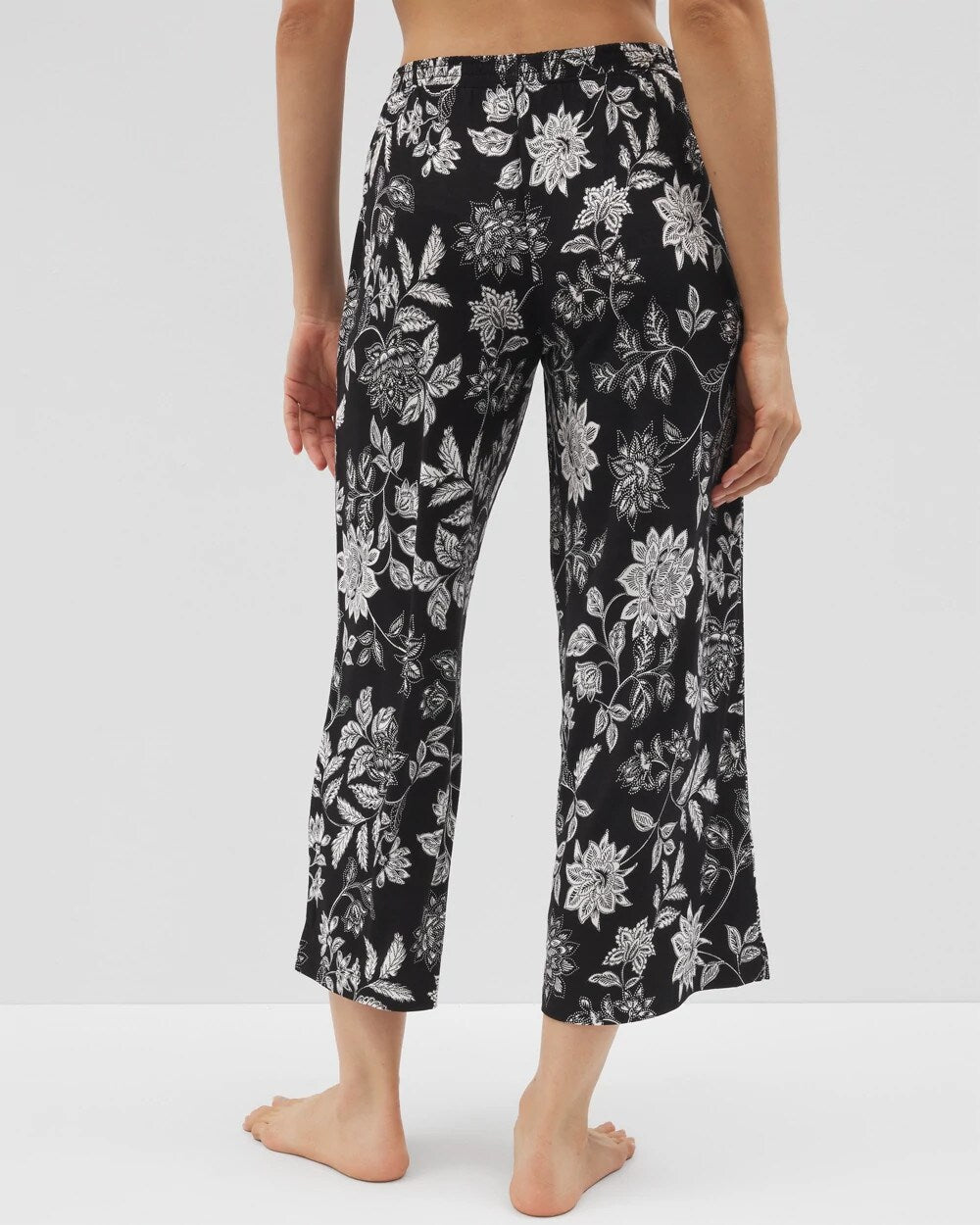 MEANDERING GARDEN BLACK Cropped Pajama Pants