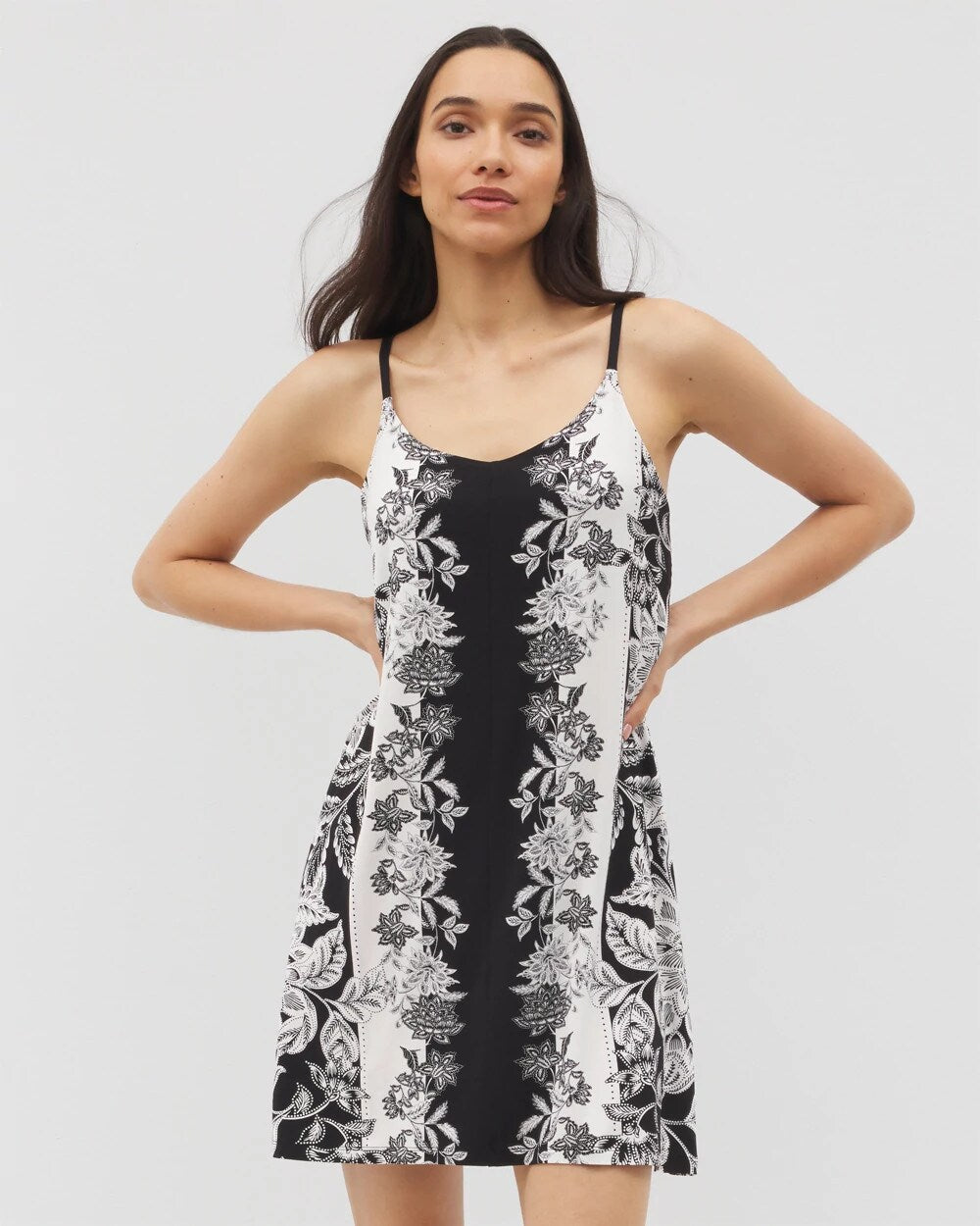 STAMPED FLORAL SCARF BLK Flyaway Chemise