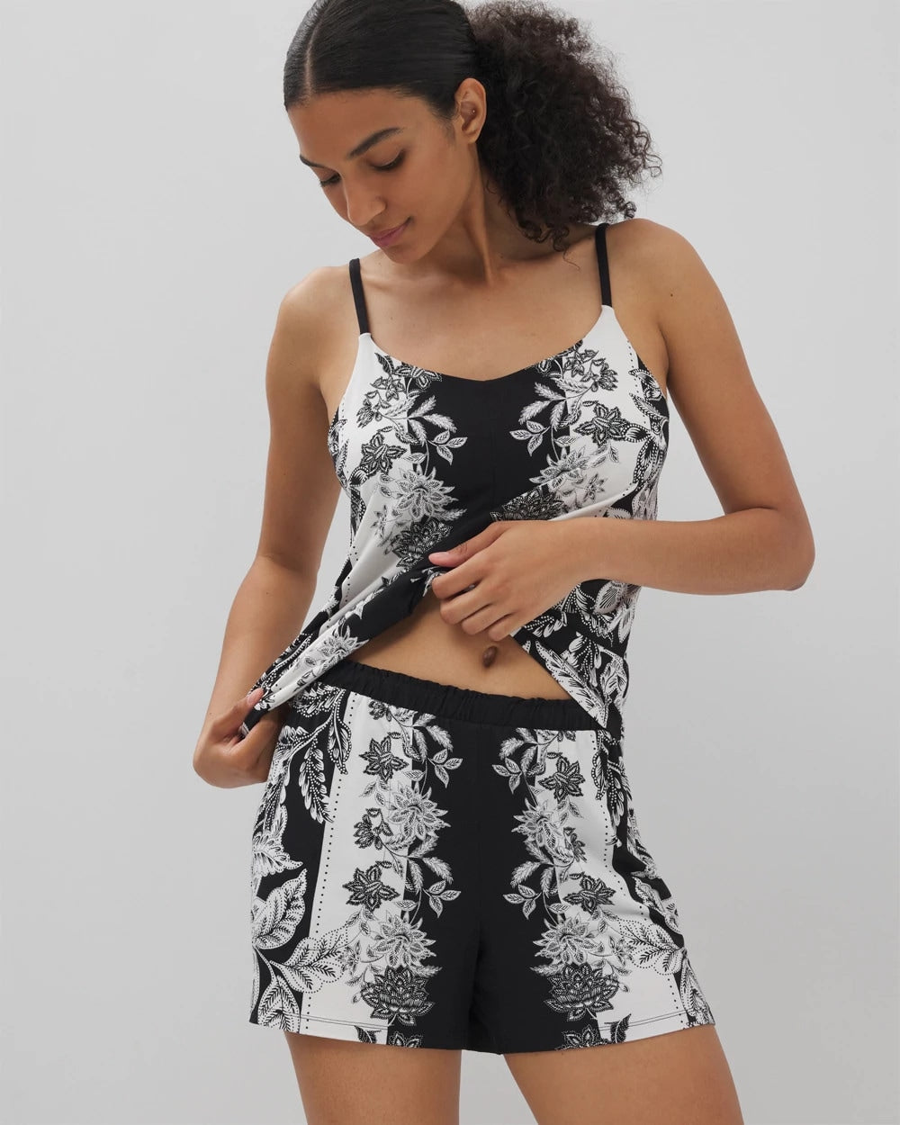 STAMPED FLORAL SCARF BLK Pajama Shorts