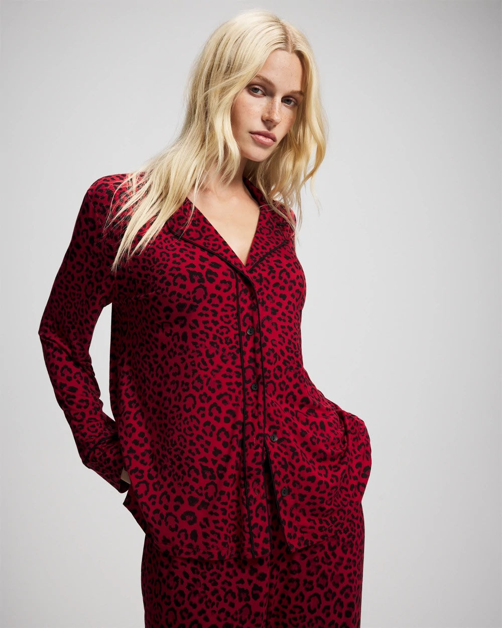 FELINE PAINT THE TOWN RED Cool Nights Long Sleeve Notch Collar with Piped Placket Pajama Top