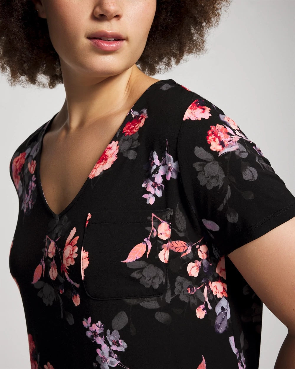 FLORAL DREAMS BLACK Short Sleeve Sleepshirt