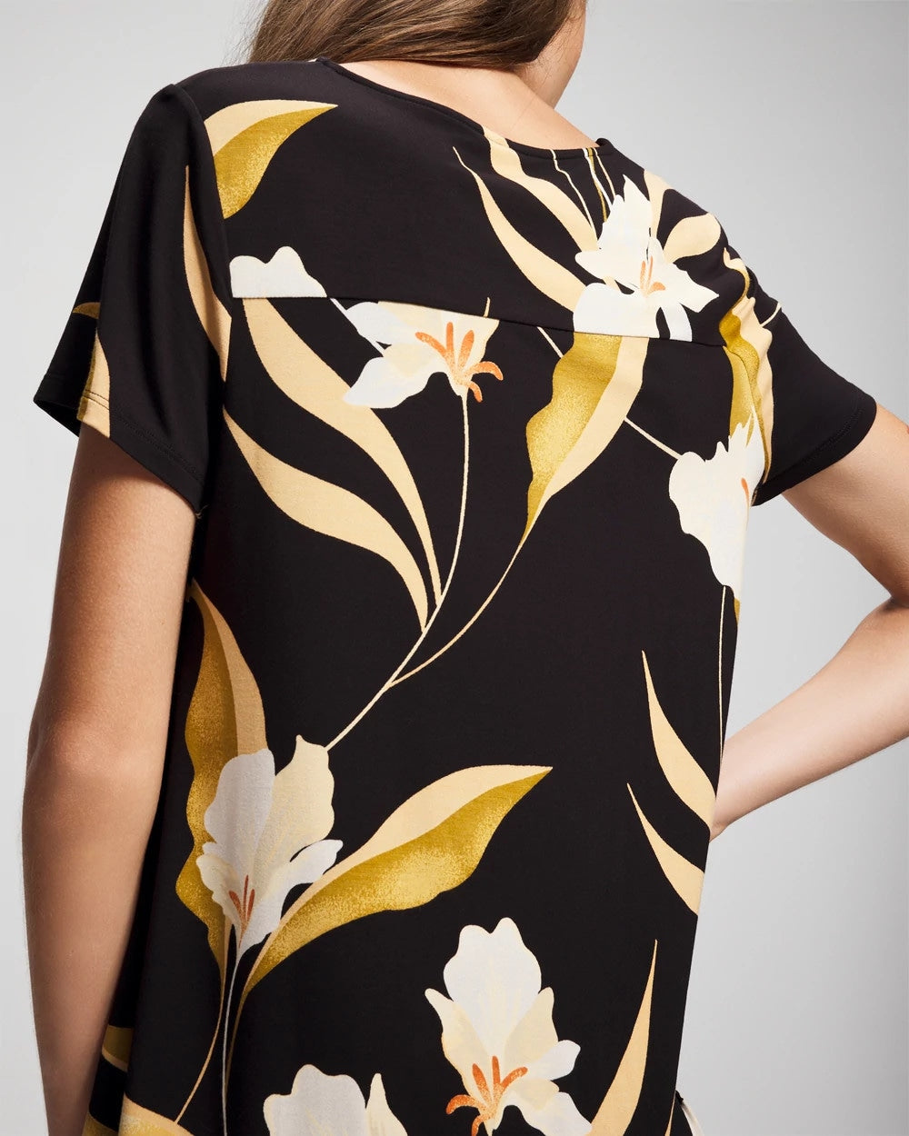 MYSTIC BLOOMS BLACK MID Short Sleeve Sleepshirt