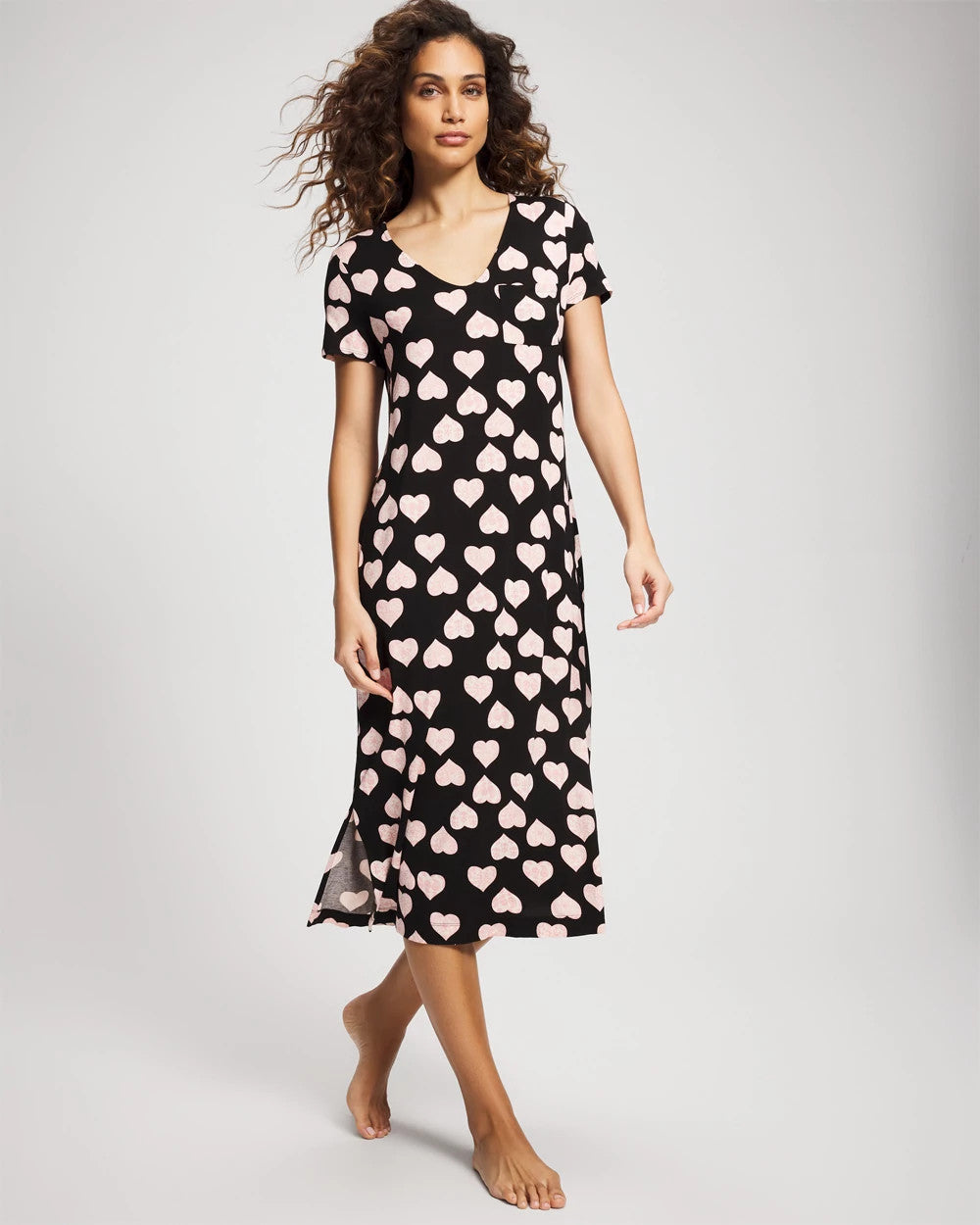 MANDALA HEARTS BLACK Short Sleeve Long Sleepshirt