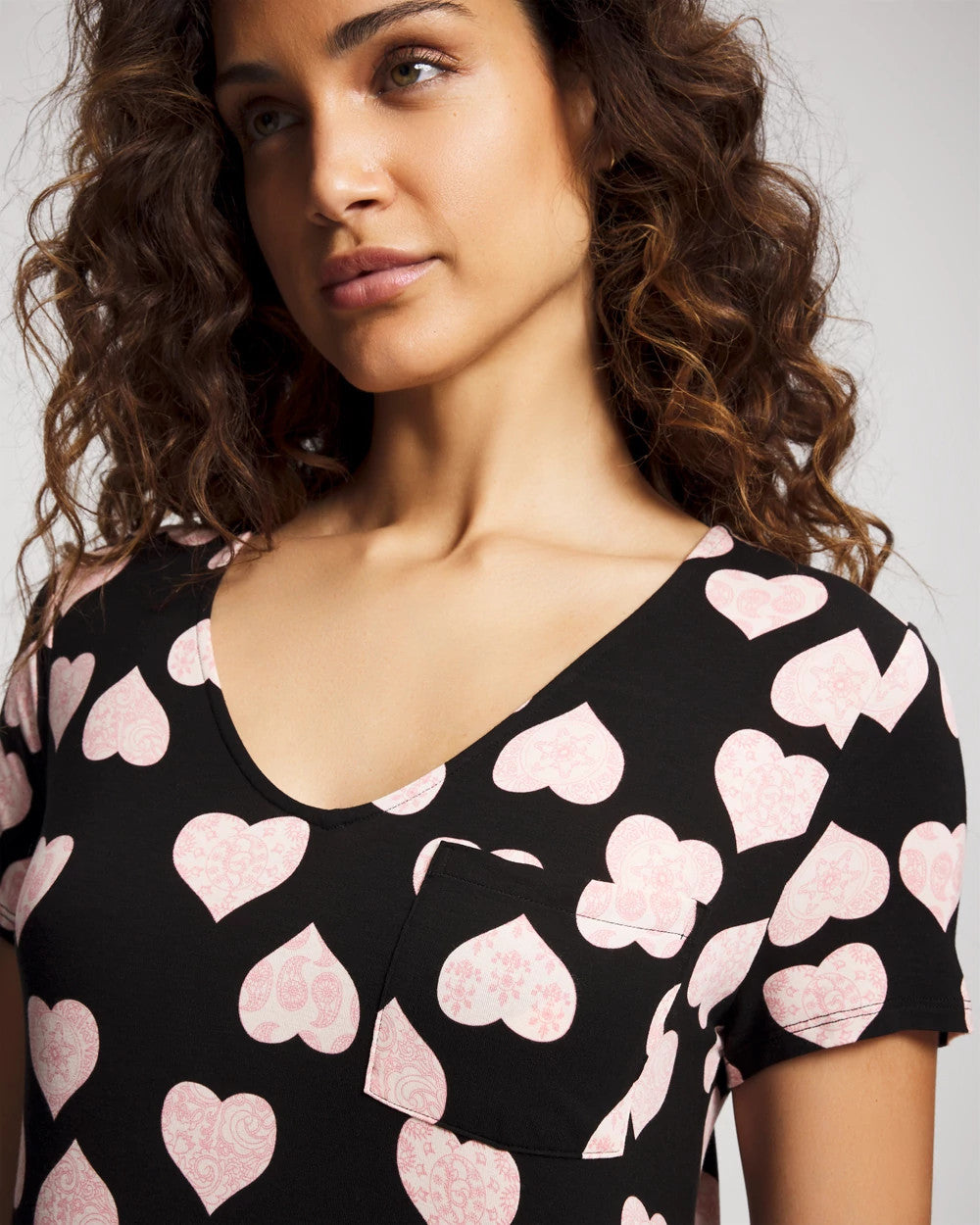 MANDALA HEARTS BLACK Short Sleeve Long Sleepshirt