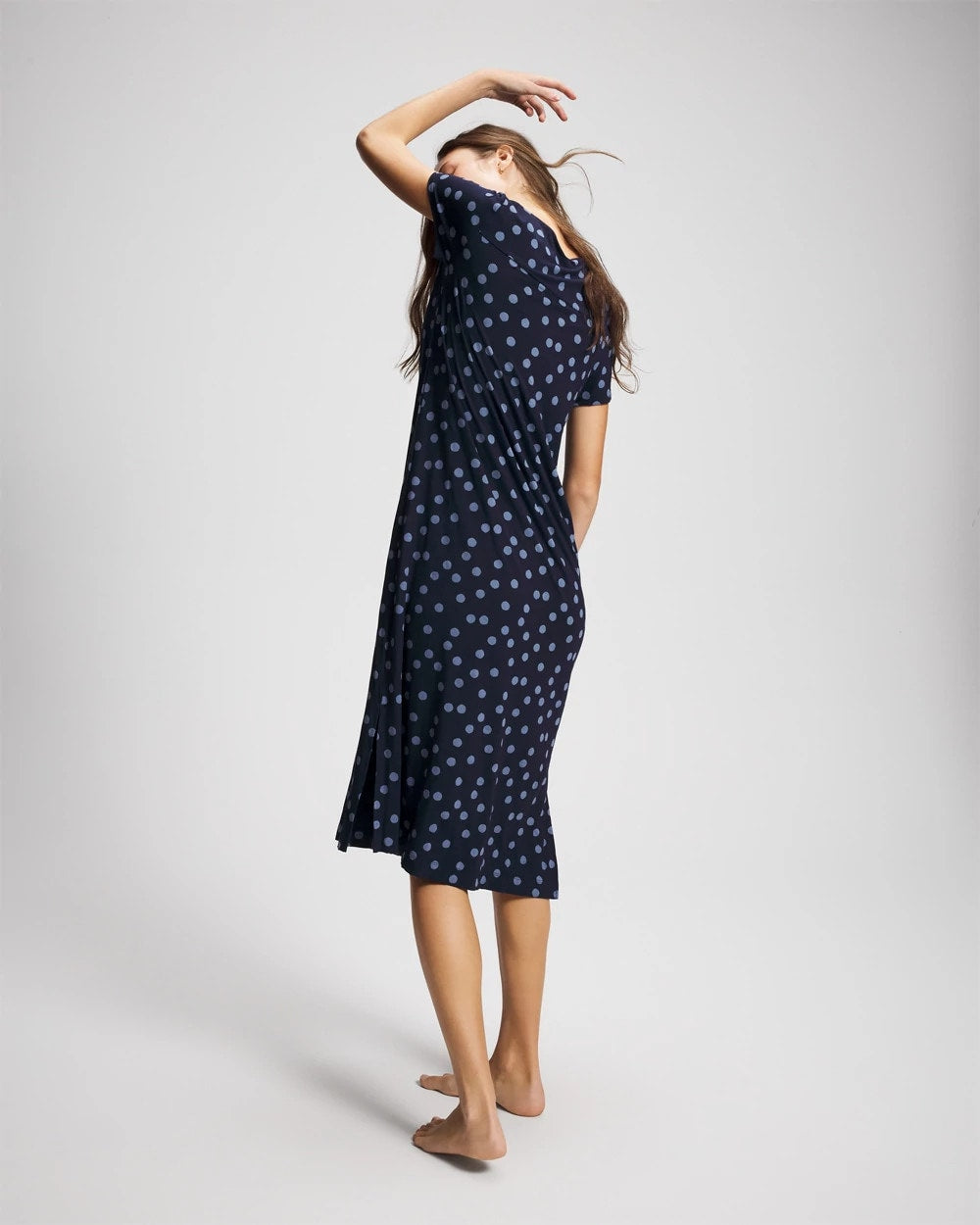 MOVEMENT DOT NAVY Short Sleeve Long Sleepshirt