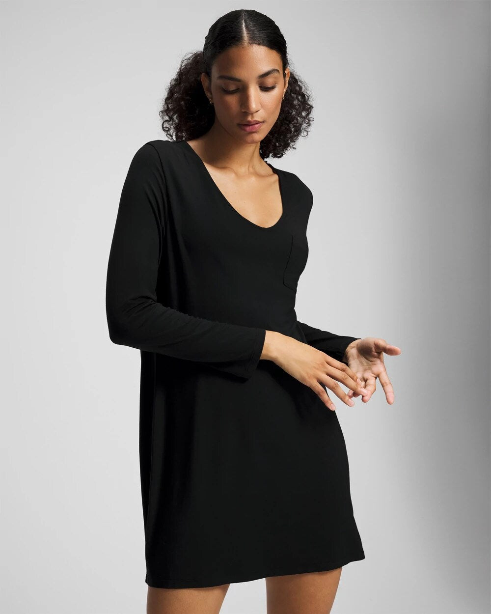 BLACK Long-Sleeve Sleepshirt