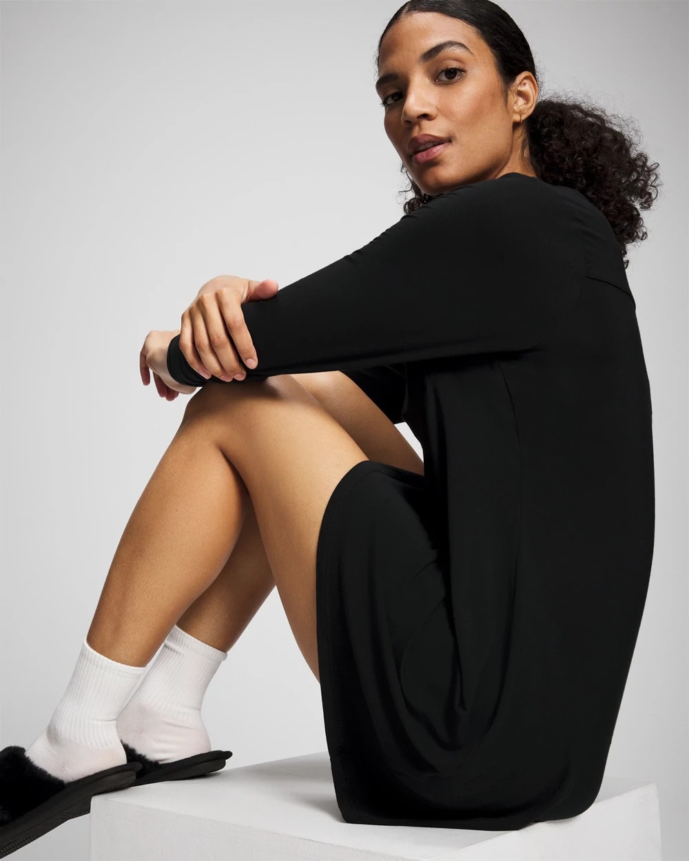 BLACK Long-Sleeve Sleepshirt