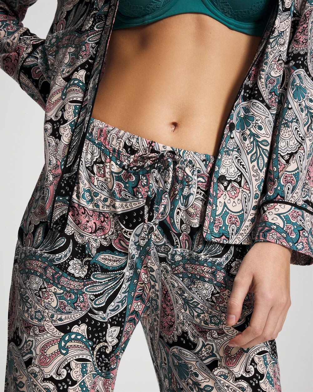 REGAL PAISLEY BLACK Printed Pajama Pant