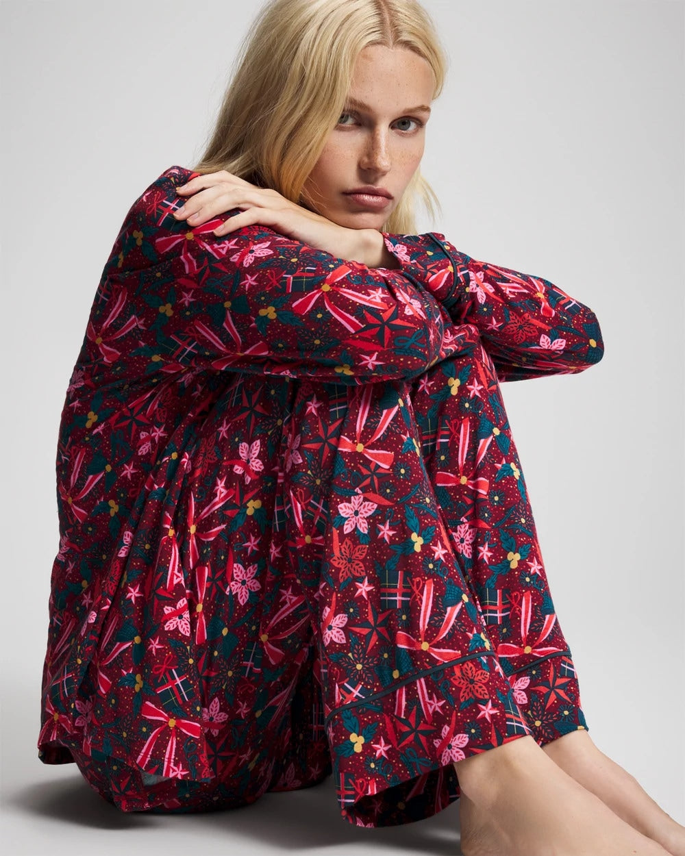 HOLLY JOLLY RED VELVET Printed Pajama Pant