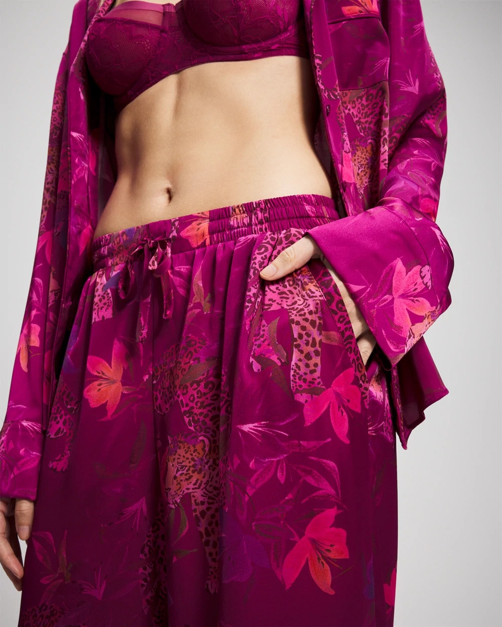 WILD WONDERS MAGENTA Pajama Pants