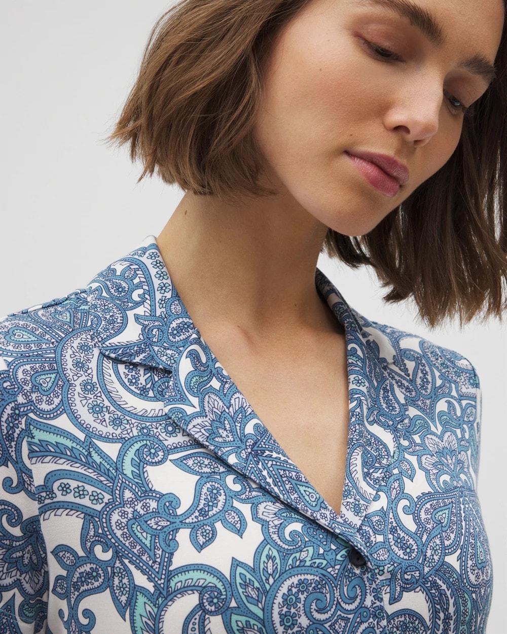 SHOW OFF PAISLEY COCONUT Short Sleeve Notch Collar Pajama Top
