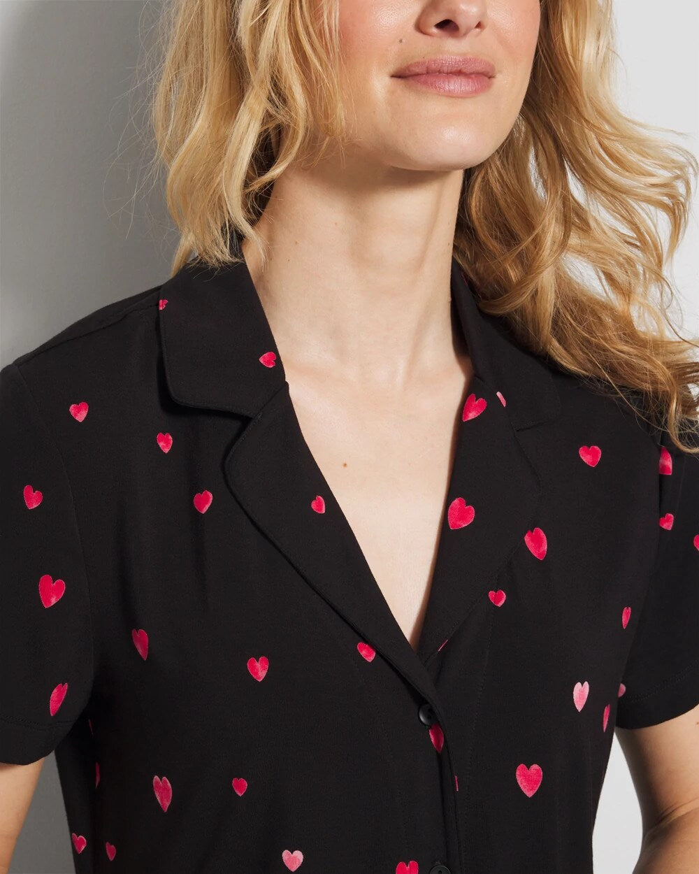 FLOATING HEARTS BLACK RED Short Sleeve Notch Collar Pajama Top