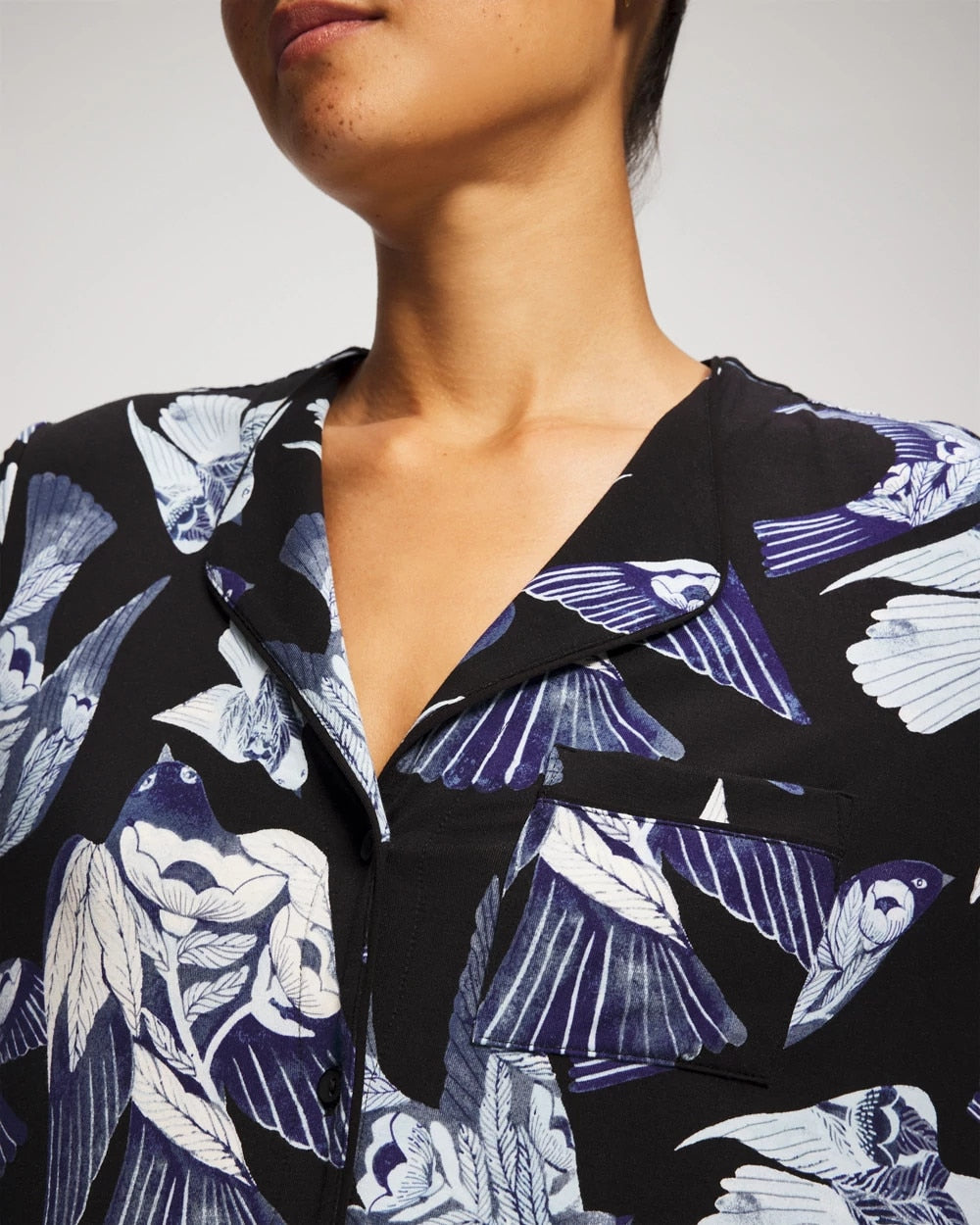 WHIMSICAL WINGS BLK MID Piped Long-Sleeve Notch Pajama Top