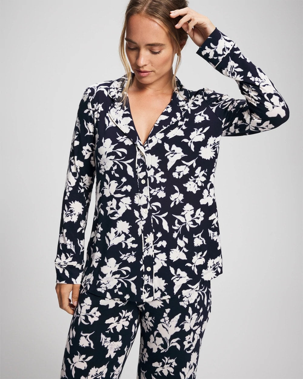 SERENITY PETALS NAVY Long-Sleeve Printed Notch Collar Pajama Top