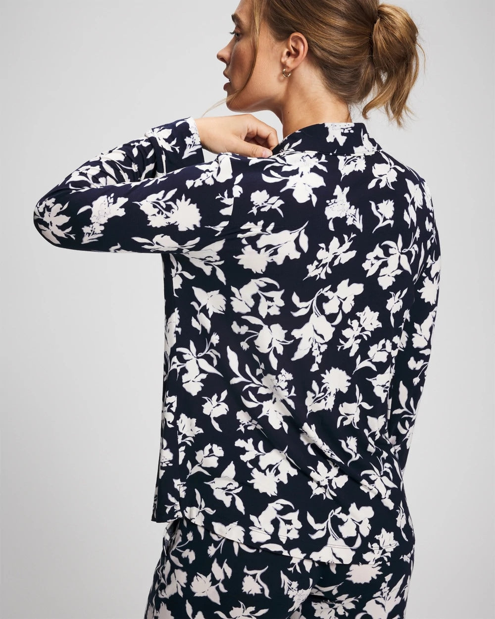 SERENITY PETALS NAVY Long-Sleeve Printed Notch Collar Pajama Top