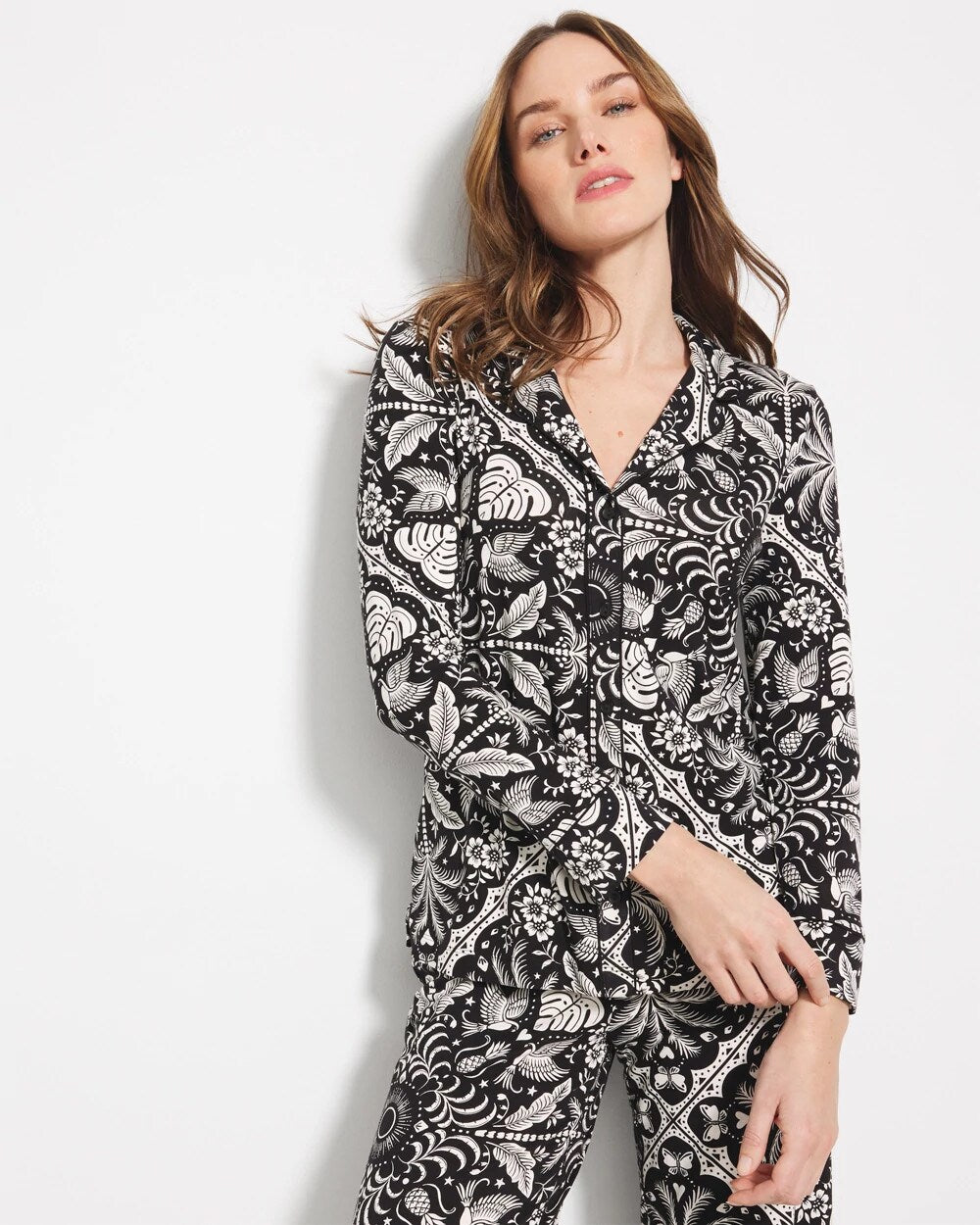 AMAZONIA TILE BLACK Long-Sleeve Printed Notch Collar Pajama Top