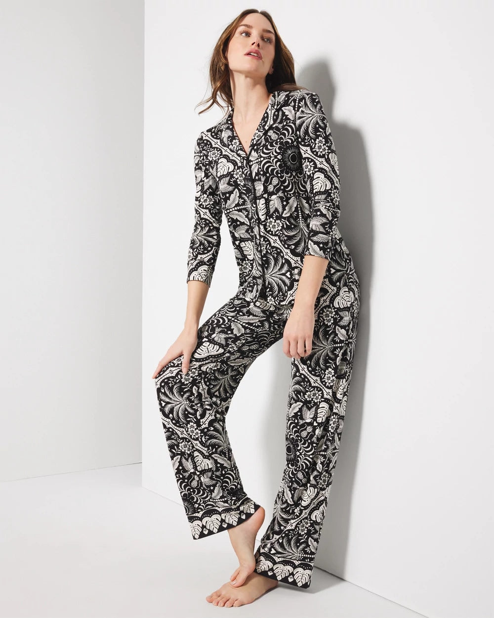 AMAZONIA TILE BLACK Long-Sleeve Printed Notch Collar Pajama Top