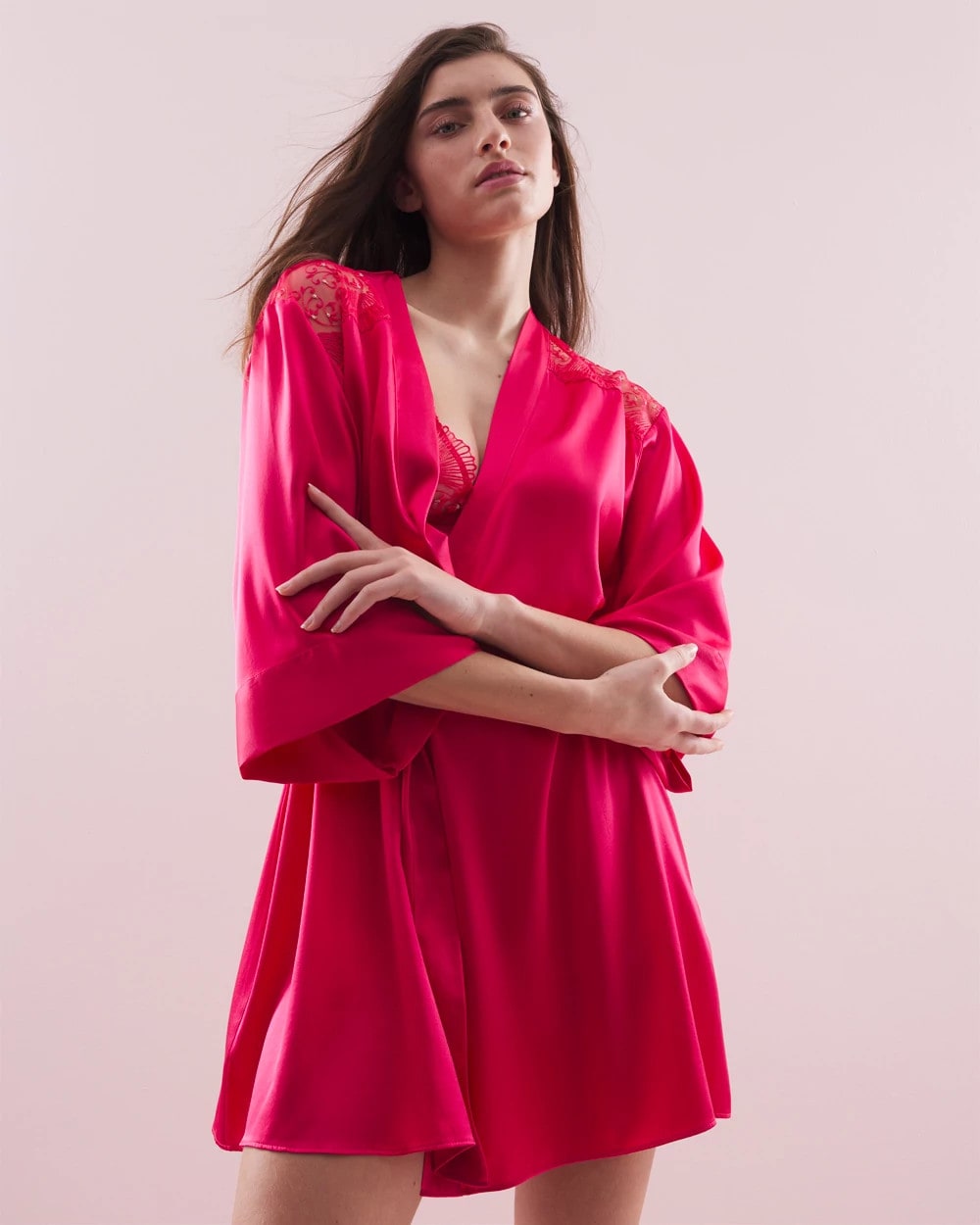 PERFECT PINK Silk Short Robe