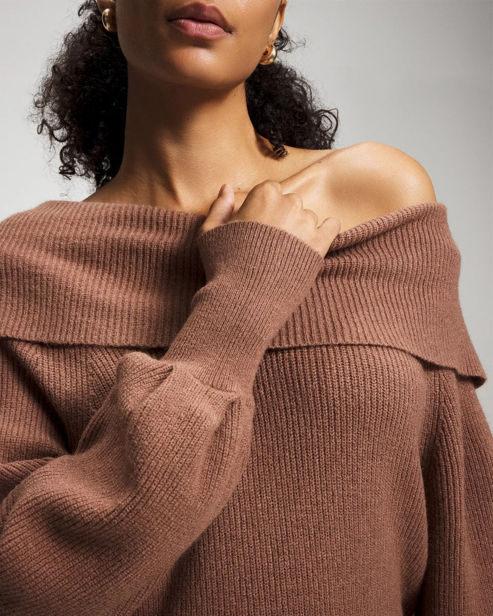 CARDAMOM Premier Knit off the Shoulder Sweater