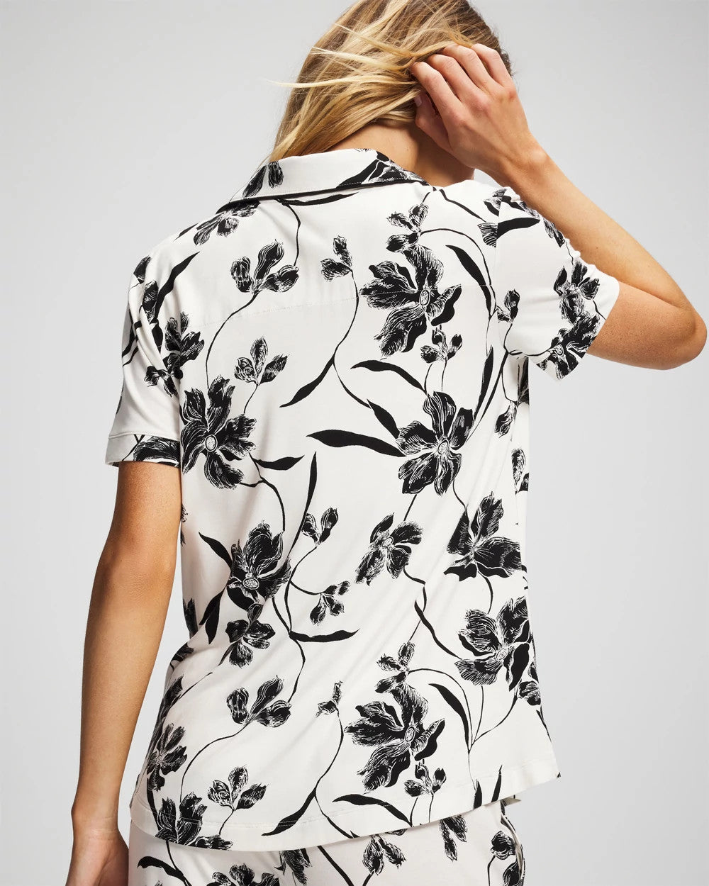 REFLECTION BLOOMS CHAMP Piped Short Sleeve Notch Collar Pajama Top