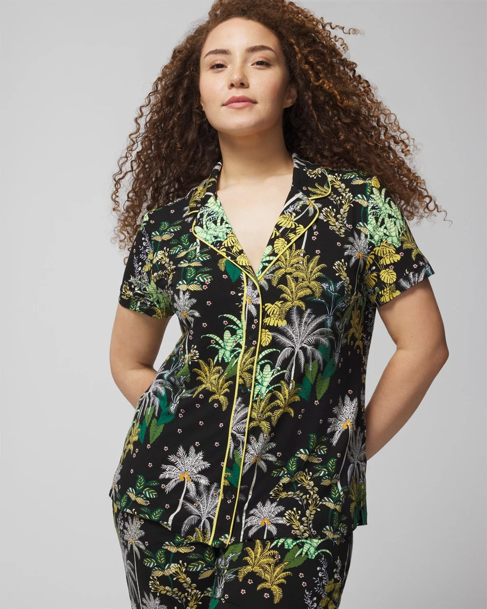OASIS PALMS BLACK/WS Piped Short Sleeve Notch Collar Pajama Top