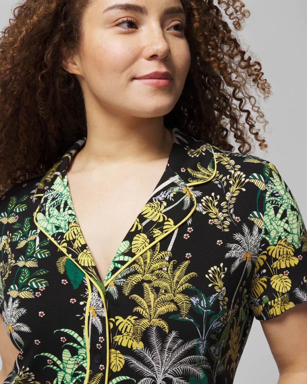 OASIS PALMS BLACK/WS Piped Short Sleeve Notch Collar Pajama Top