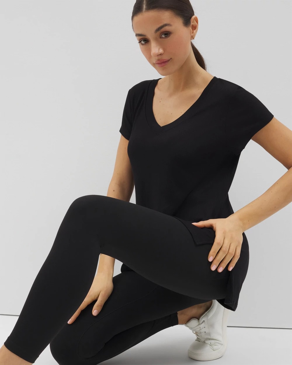 BLACK Rib Knit V-Neck Tee