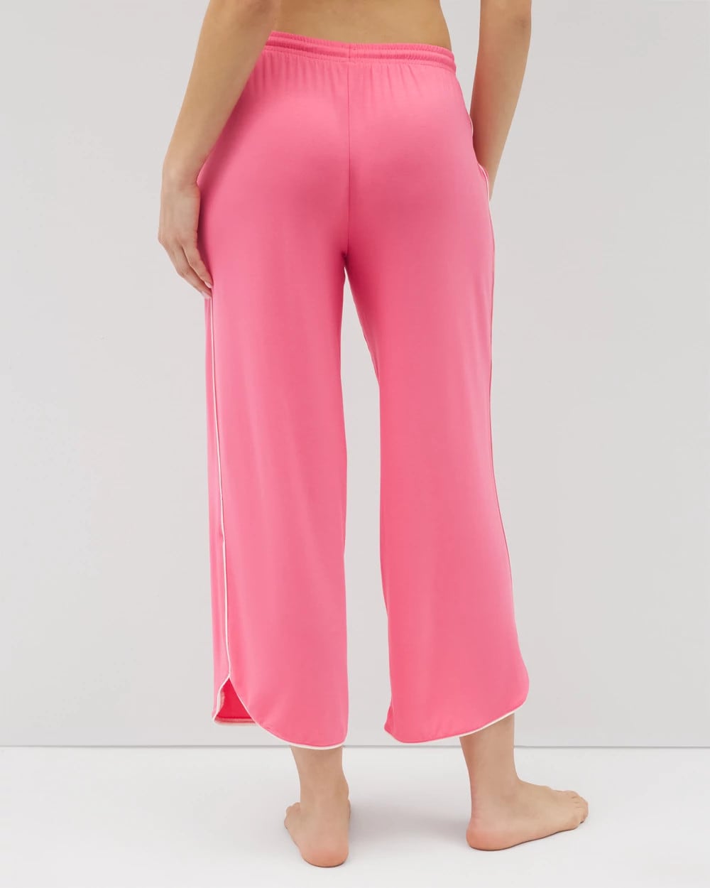 CAMELLIA ROSE Solid Piped Crop Pajama Pant