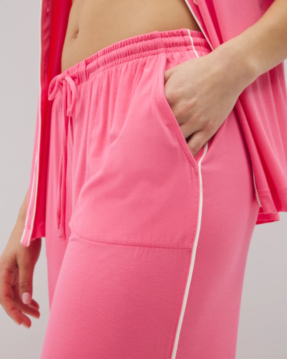 CAMELLIA ROSE Solid Piped Crop Pajama Pant