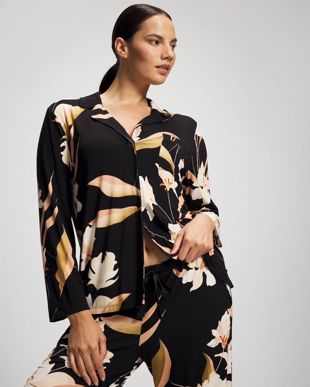 MYSTIC BLOOMS BLACK MID Long-Sleeve Notch Collar Pajama Top