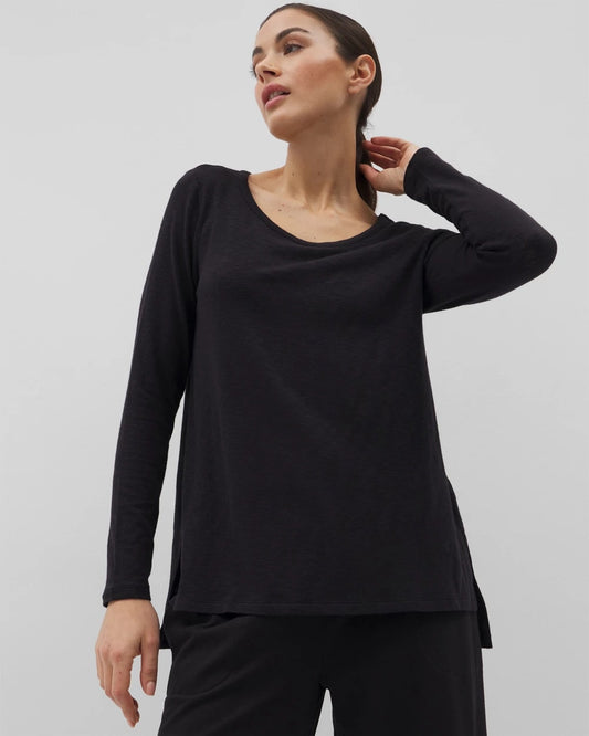 BLACK Long-Sleeve Top